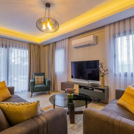 Villa Fethiyede Denize Yakin Sueper Lueks