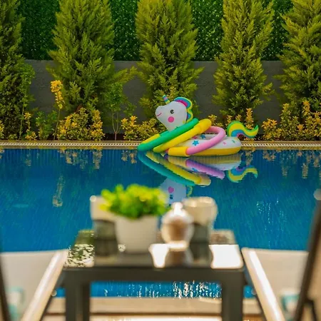 Fethiyede Denize Yakin Sueper Lueks Villa Fethiye
