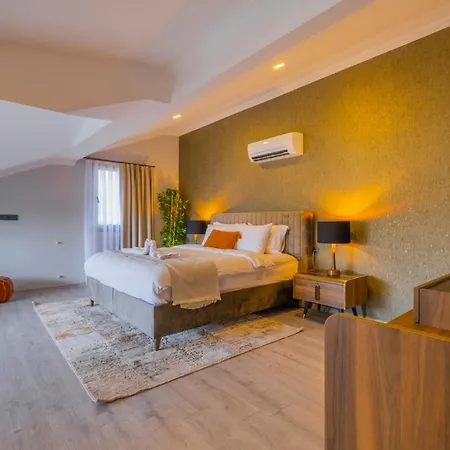 Villa Fethiyede Denize Yakin Sueper Lueks Fethiye