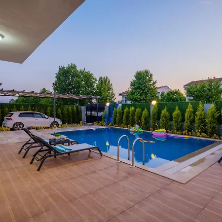 Villa Fethiyede Denize Yakin Sueper Lueks Fethiye